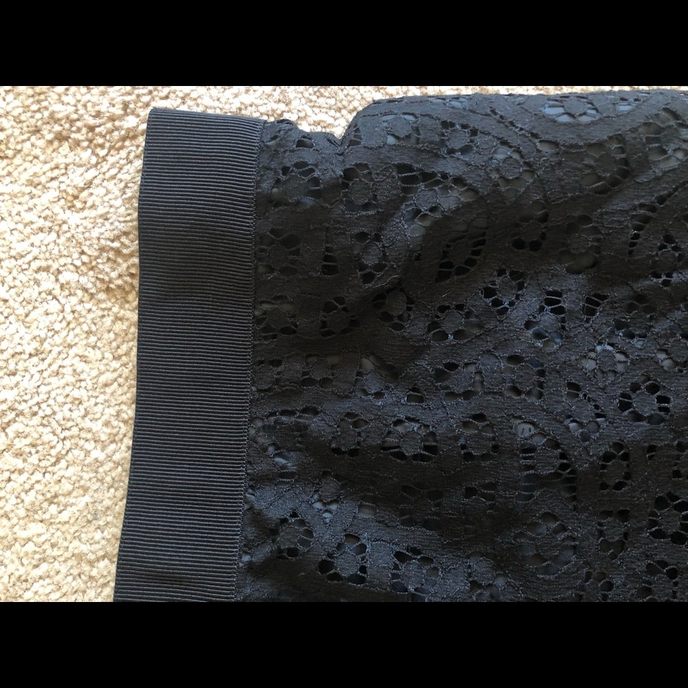 Lace skirt